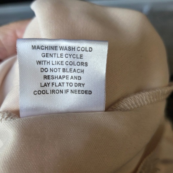 Shannon Ford New York Pink Floral Lace Sweetheart Mock Neck Sleeveless Blouse 3X - Picture 9 of 9